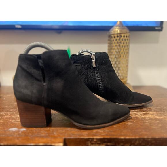 Lucky Brand Women’s Suede Leather Booties a black 7 - Picture 2 of 7